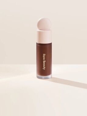 Rare Beauty Liquid Touch Weightless Foundation Shade 540C